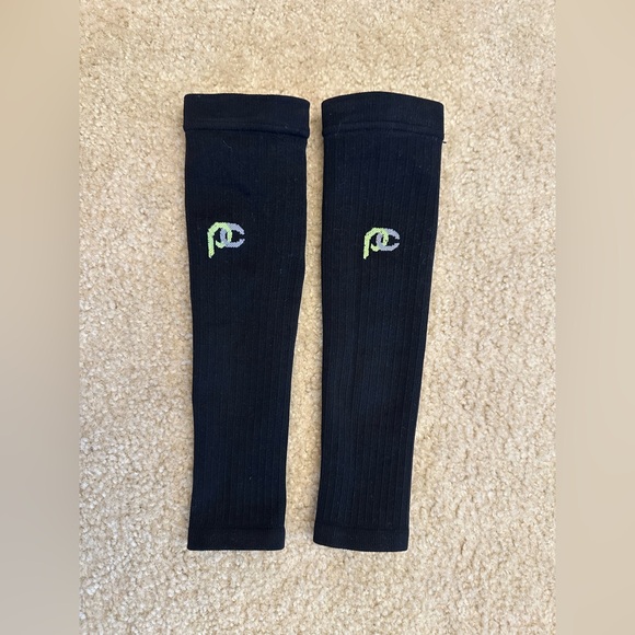 Pro Compression Other - Pro Compression Black Calf Sleeves 20-30 mmHg